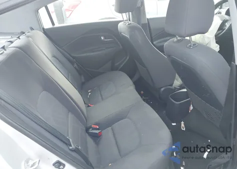 2014 Kia Rio Lx z USA, uszkodzony, nr VIN KNADM4A35E6324679